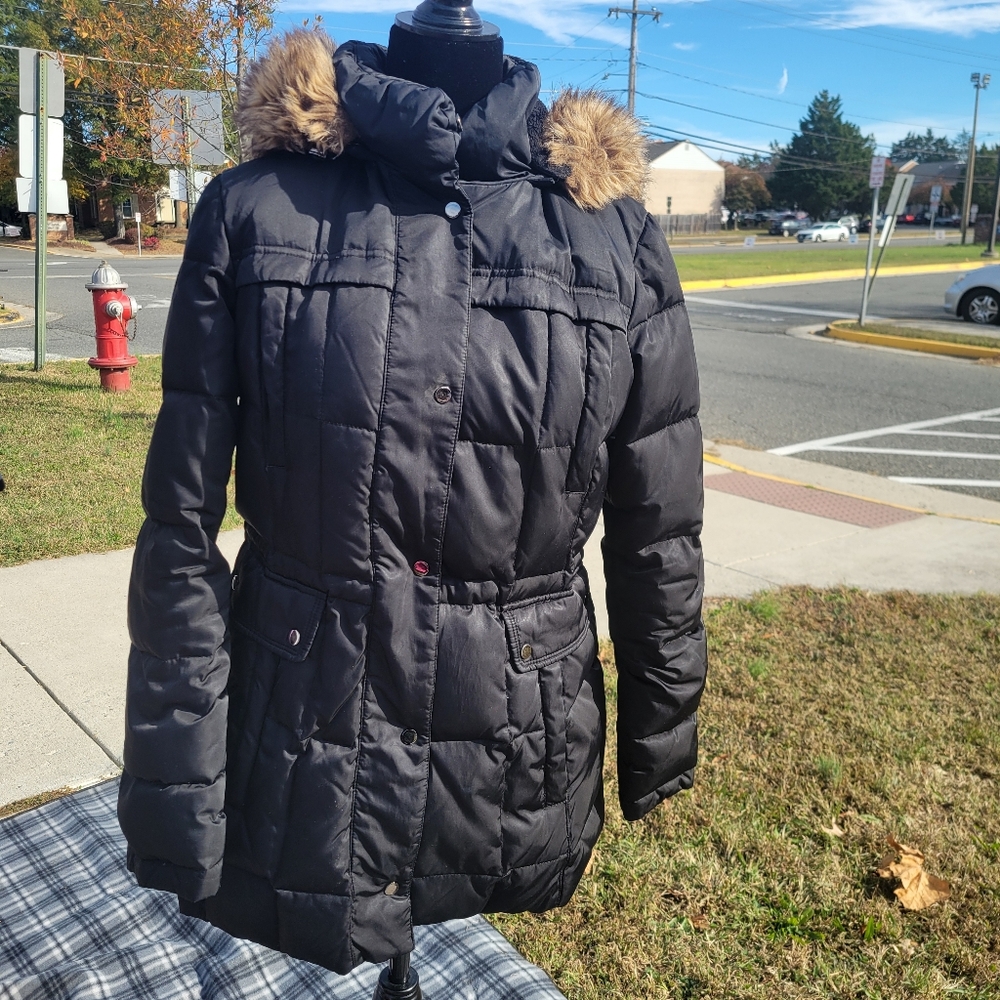 Jones New York Black Puffer Jacket with Faux Fur Trim